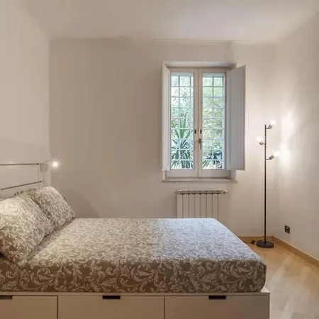 Live - Luxury Pantheon View Апартаменты