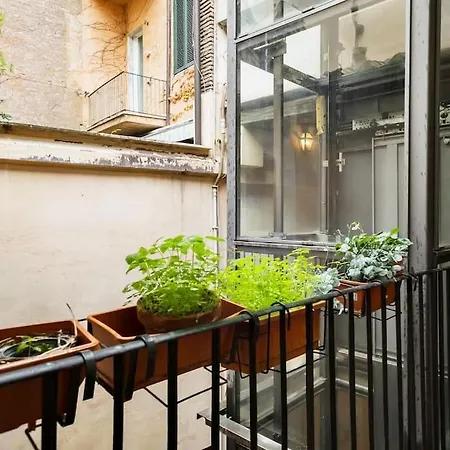 Live - Luxury Pantheon View Апартаменты *