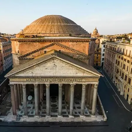 Live - Luxury Pantheon View Apartmán *